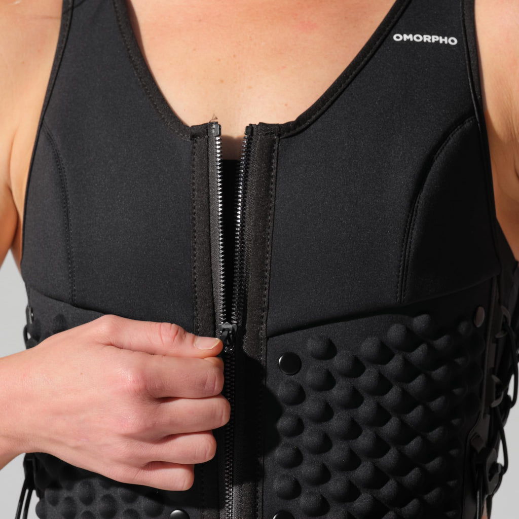 OMORPHO Women’s G-Vest Icon, 6 lb (up to 12 lb with optional G-Pack, sold separately), low-profile, fully adjustable comfort fit for hiking, walking, running, and training.